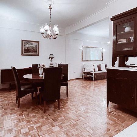 Vintage 2-Bedroom Apt In The Heart Of The City Aten Exteriör bild