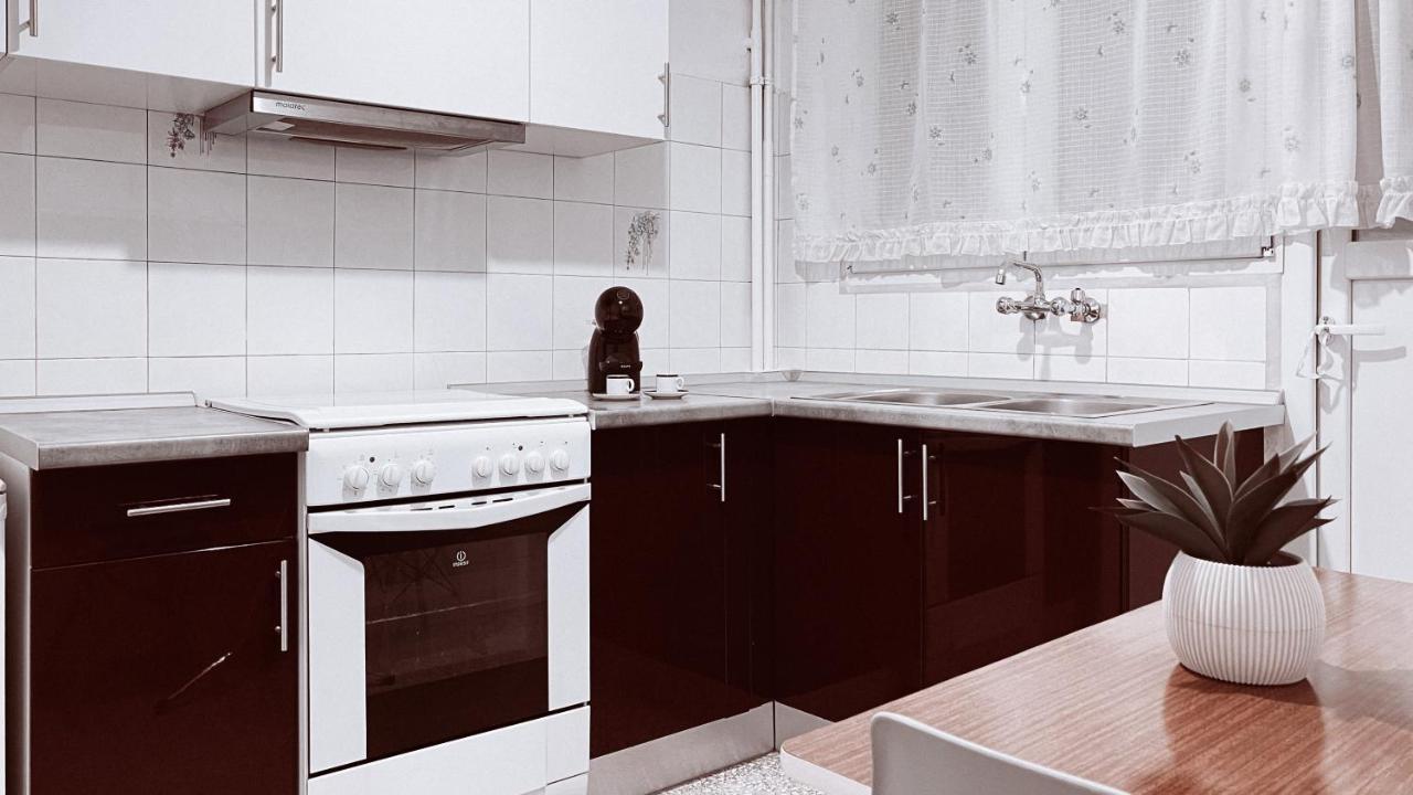Vintage 2-Bedroom Apt In The Heart Of The City Aten Exteriör bild